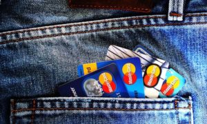 Kredyt gotówkowy czy karta kredytowa - który sposób finansowania wybrać? 27