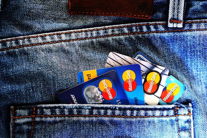 Kredyt gotówkowy czy karta kredytowa - który sposób finansowania wybrać? 1