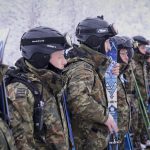Funkcjonariusze Straży Granicznej w Bieszczadach uczyli się przetrwania zimą w górach [zdjęcia] 3