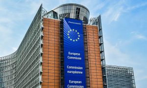 komisja europejska koronawirus wynagrodzenia efs