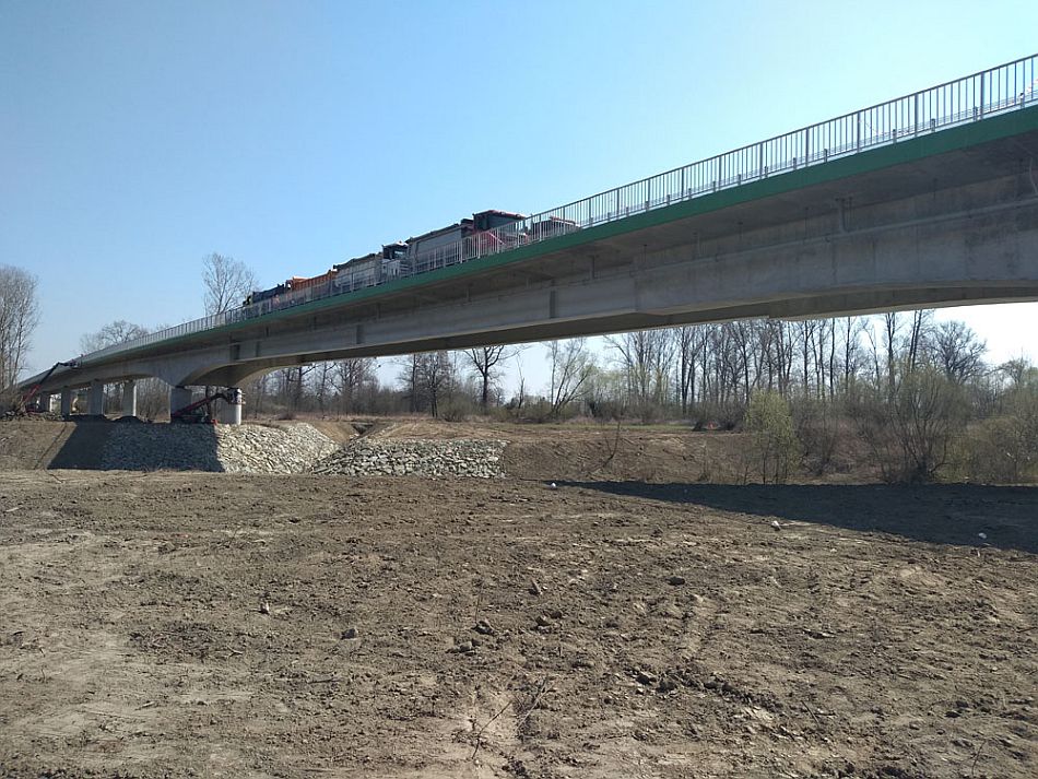 Nowy most w Mielcu zdał próbę obciążeniową
