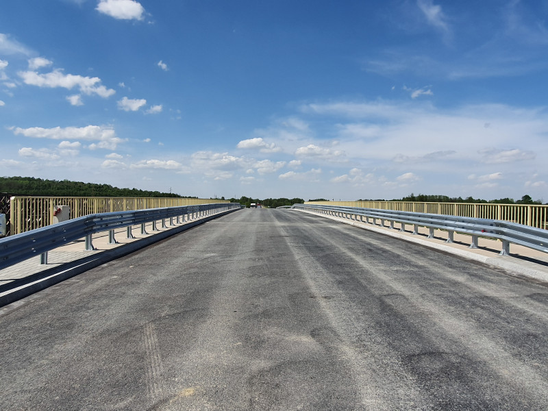 Nowy wiadukt w Chmielowie nad linią kolejową Dębica–Mielec–Tarnobrzeg uzyskał decyzję na użytkowanie
