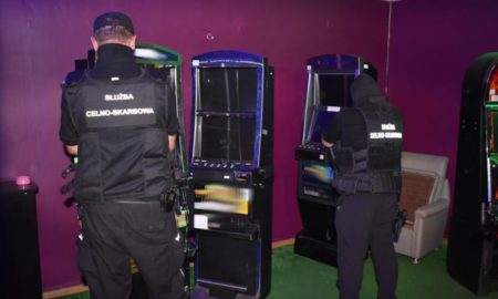 automaty do gier dębica hazard amfetamina gotówka