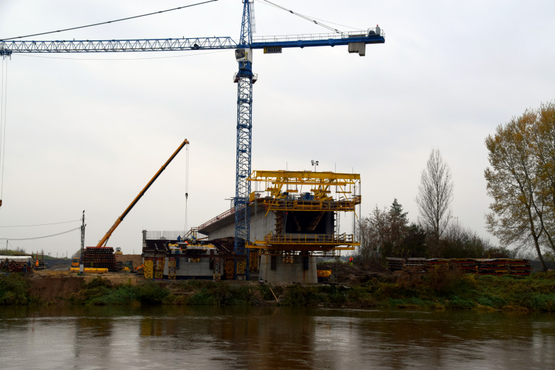 Powstaje nowy most na Sanie w ramach budowy odcinka S19 Zdziary – Rudnik nad Sanem 1
