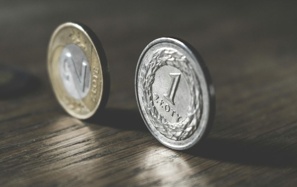 Zarobki Polaków w górę – przeciętne wynagrodzenie to już ponad 8,7 tys. zł