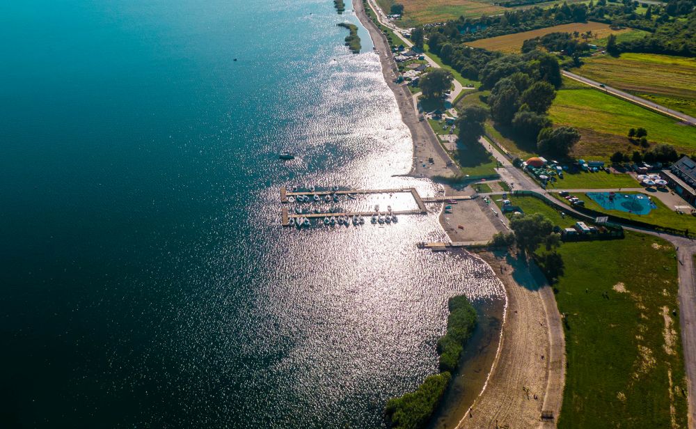 Jezioro Tarnobrzeskie 2026 – opłaty za wjazd, abonamenty i ważne zasady dla turystów