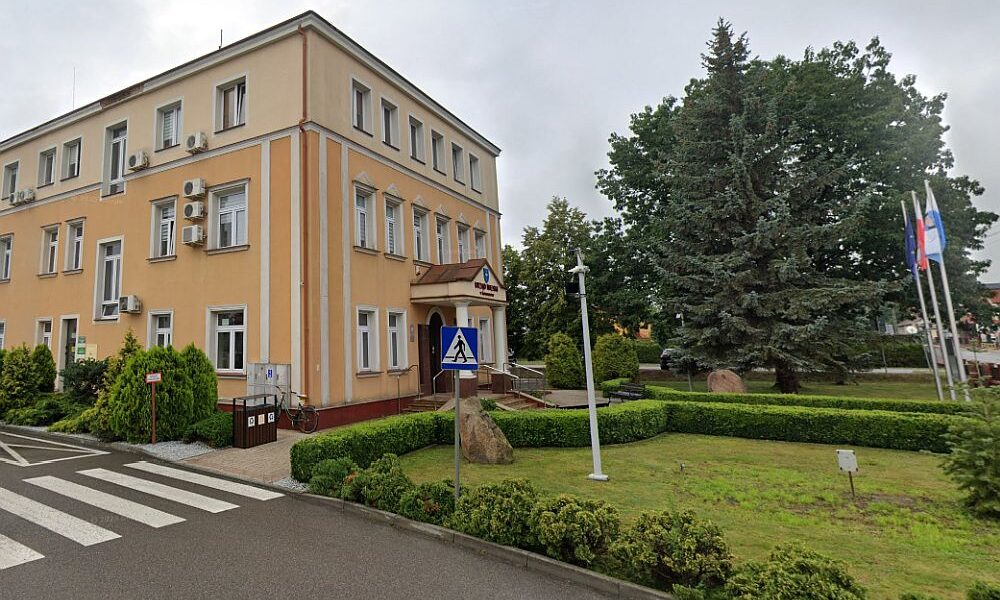 Urząd Miejski w Kolbuszowej szuka pracownika. Zarobki do 7500 zł